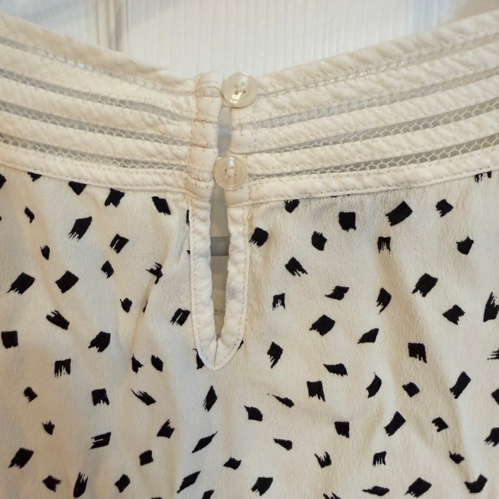 Talbots‎ Woman16W Ivory & Black Sleeveless Textured Yoke Blouse Workwear - Picture 4 of 7